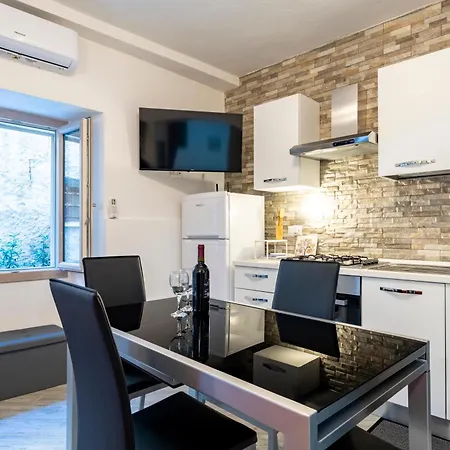 Apartment 'al Vico Dante' *