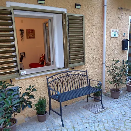 'al Vico Dante' Apartment *